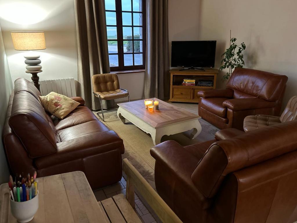 Hébergement de vacances 6/7 Personnes, A 900 M De La *